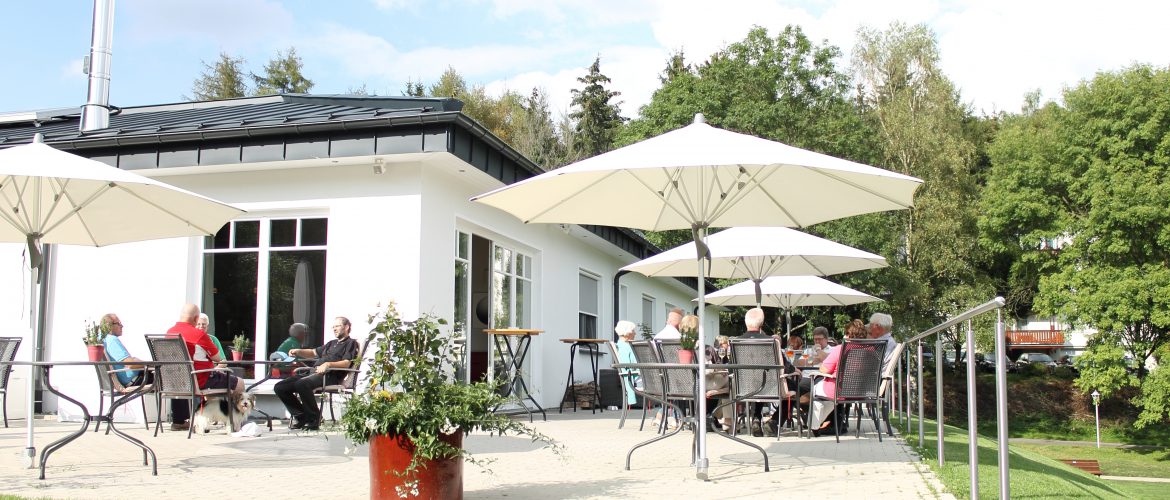 Außengastronomie am Clubhaus